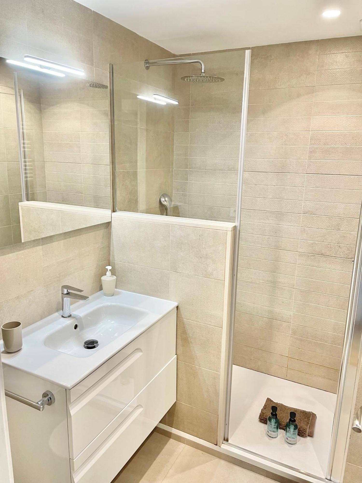 Apartamento San Lorenzo Playa. Vistas Al Mar. 希洪 外观 照片